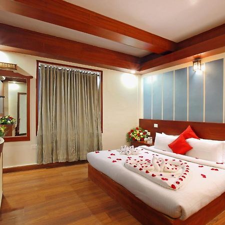 Отель Sreevalsam Residency Kulanada Tamarakulam Экстерьер фото