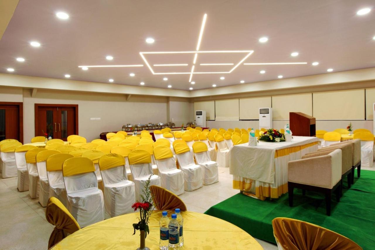 Отель Sreevalsam Residency Kulanada Tamarakulam Экстерьер фото