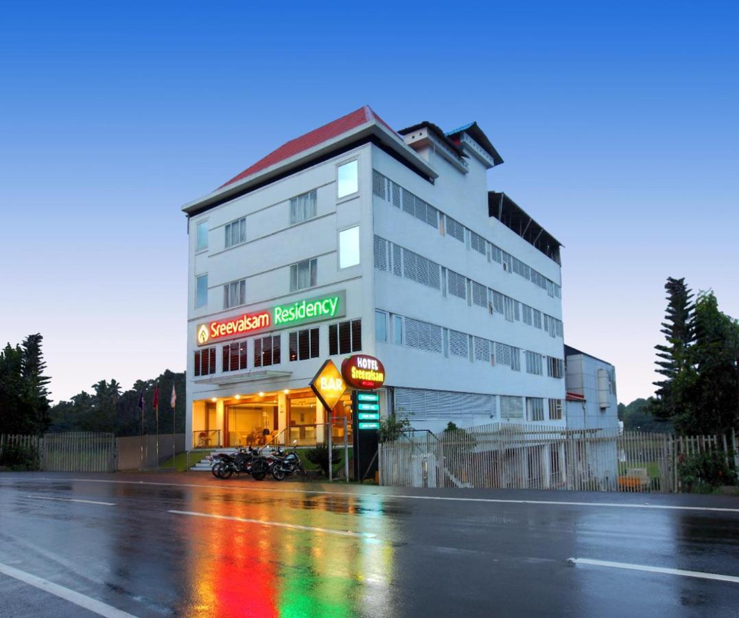 Отель Sreevalsam Residency Kulanada Tamarakulam Экстерьер фото