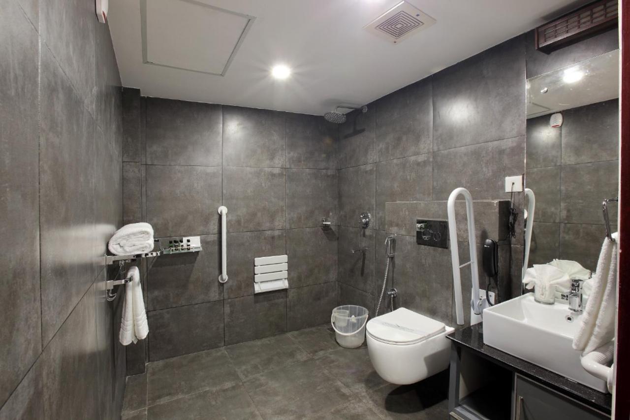 Отель Sreevalsam Residency Kulanada Tamarakulam Экстерьер фото