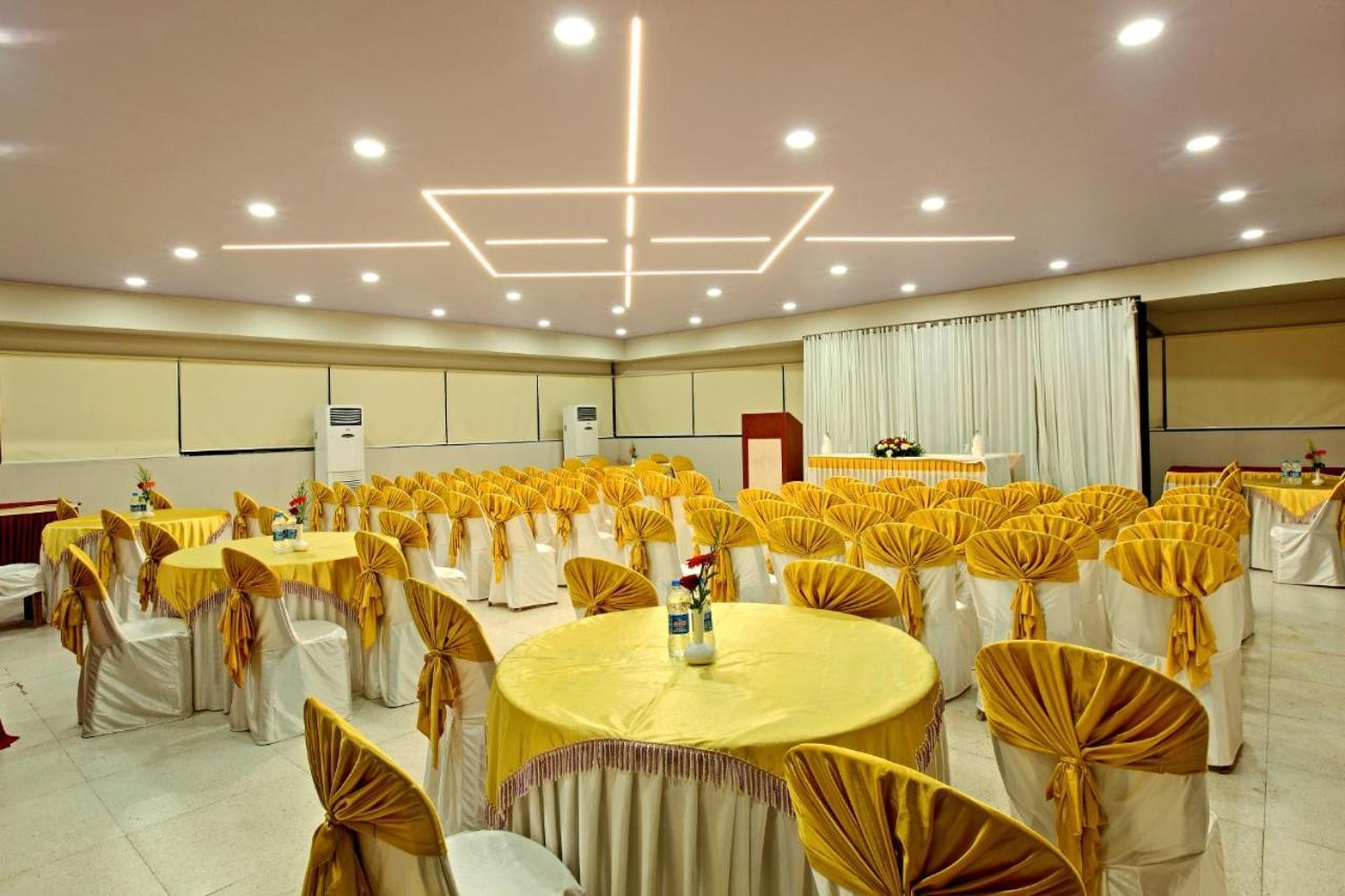 Отель Sreevalsam Residency Kulanada Tamarakulam Экстерьер фото