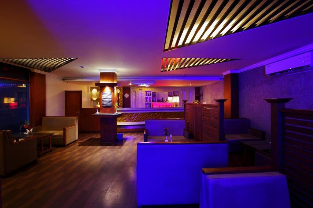 Отель Sreevalsam Residency Kulanada Tamarakulam Экстерьер фото